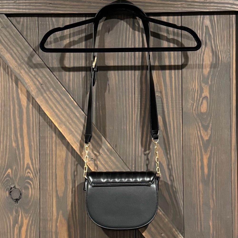 Topshop Quilted Black Saddle Crossbody Bag with Gold Hardware - Picture 3 of 9